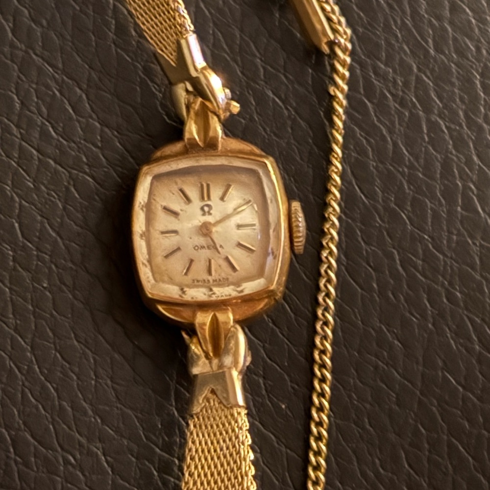Omega Gold Vintage-Style Watch with Mesh Band